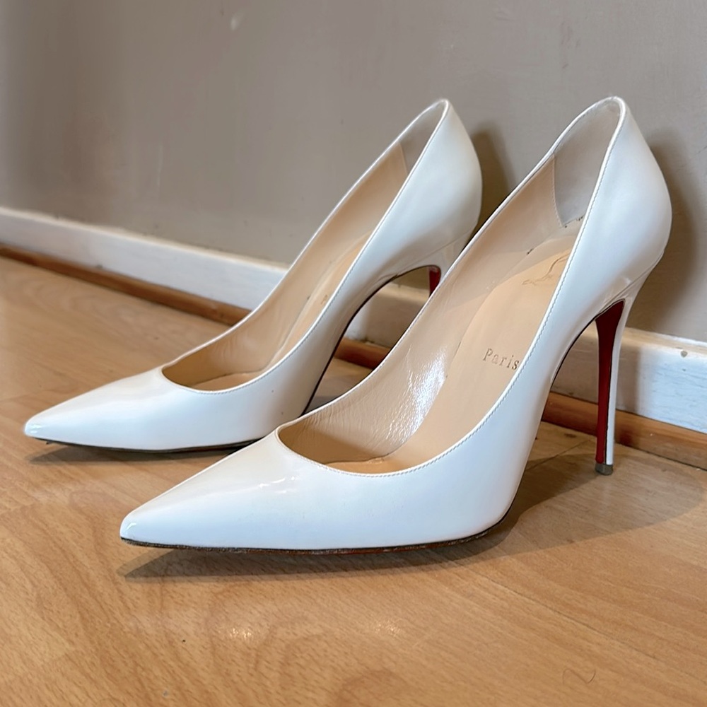 Christian Louboutin white patent leather heels, Size 39 1/2